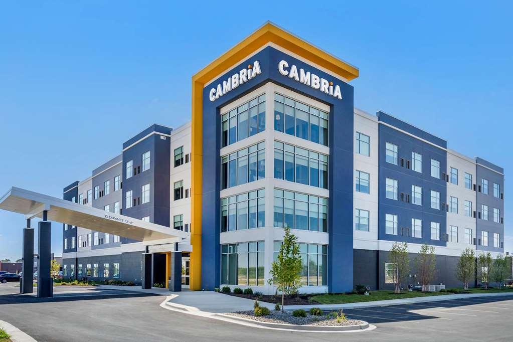 Cambria Hotel Manchester South Windsor Exterior photo