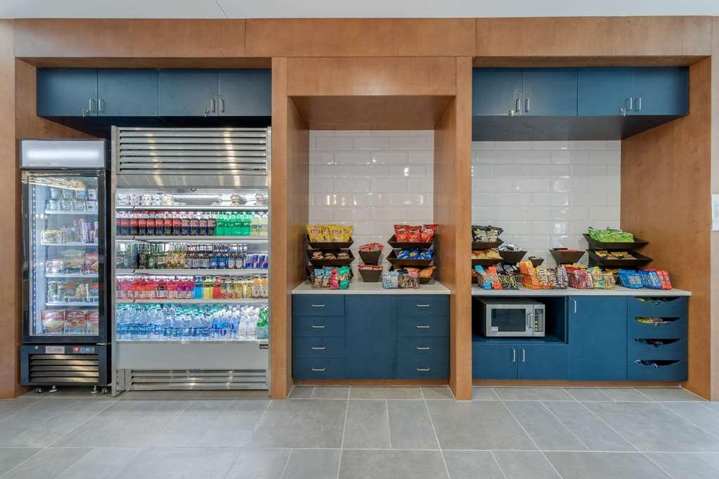 Cambria Hotel Manchester South Windsor Amenities photo