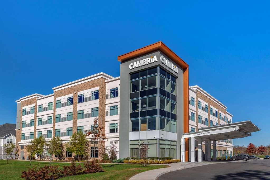 Cambria Hotel Manchester South Windsor Exterior photo