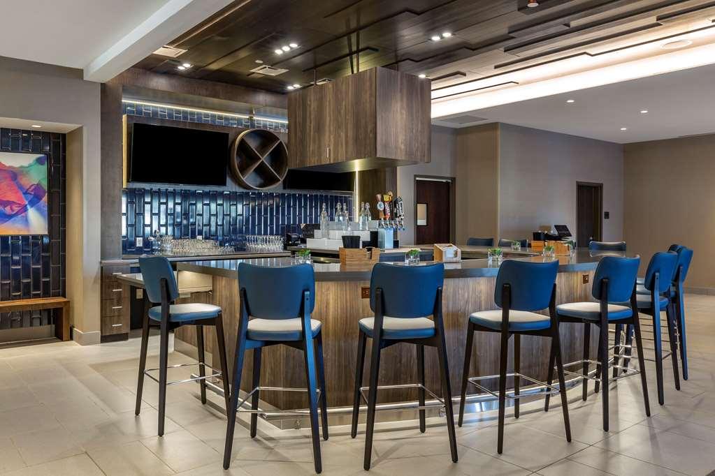 Cambria Hotel Manchester South Windsor Restaurant photo