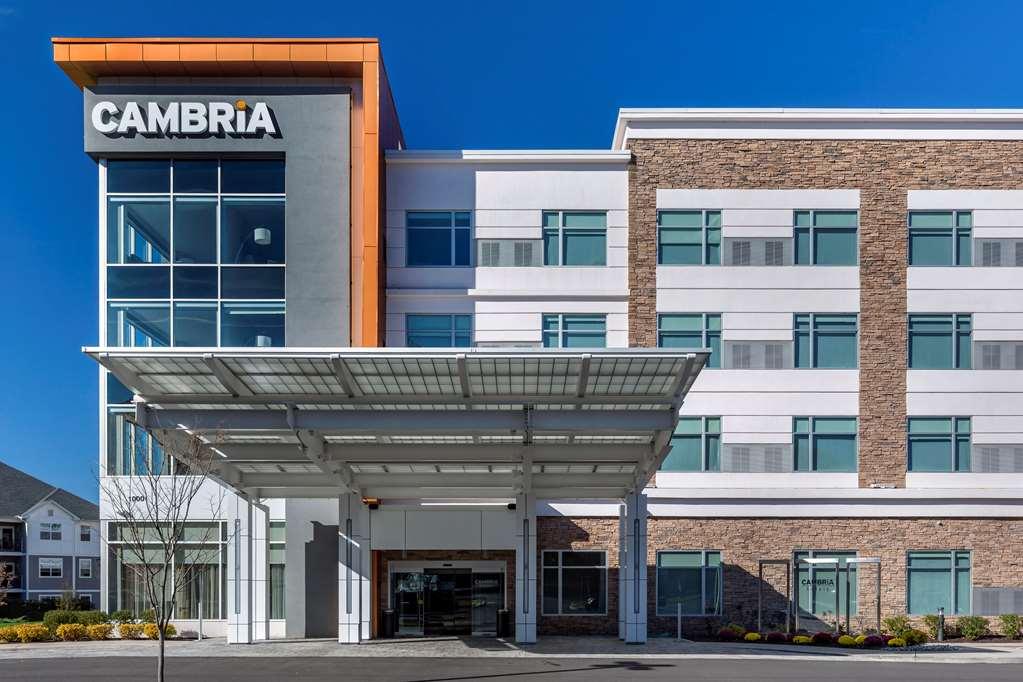 Cambria Hotel Manchester South Windsor Exterior photo