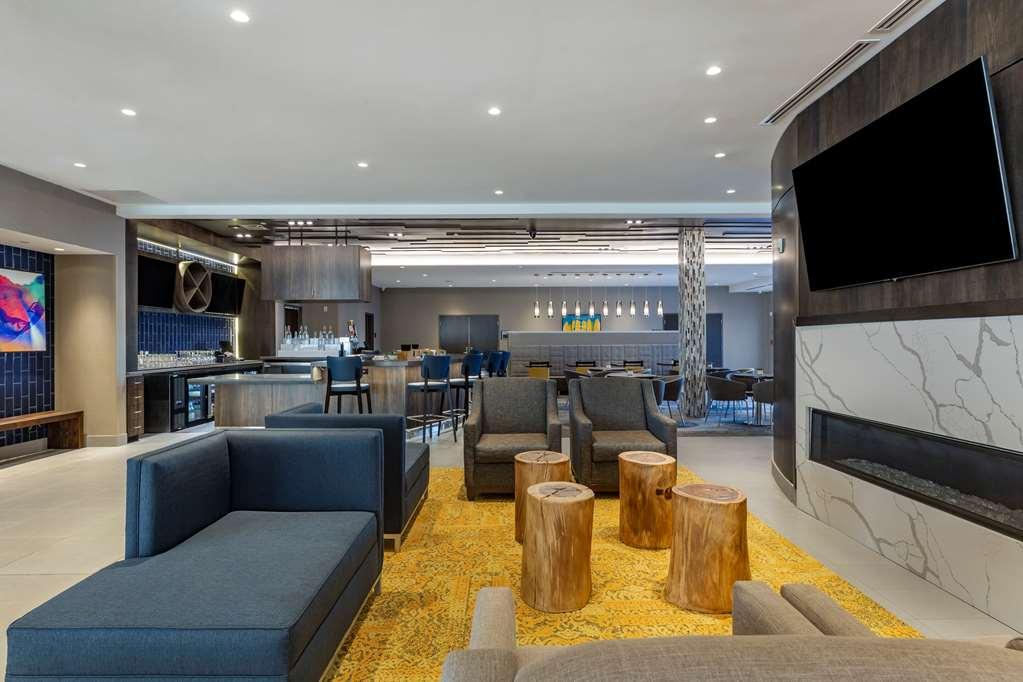 Cambria Hotel Manchester South Windsor Interior photo