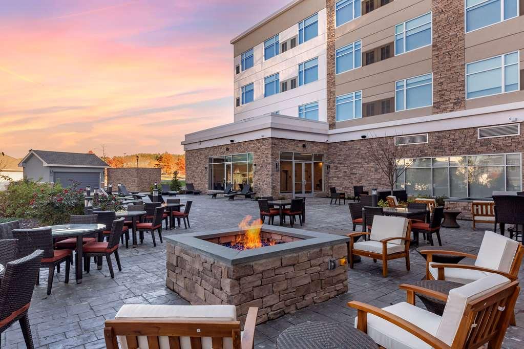 Cambria Hotel Manchester South Windsor Facilities photo